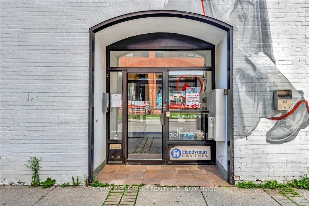 380 King Street E