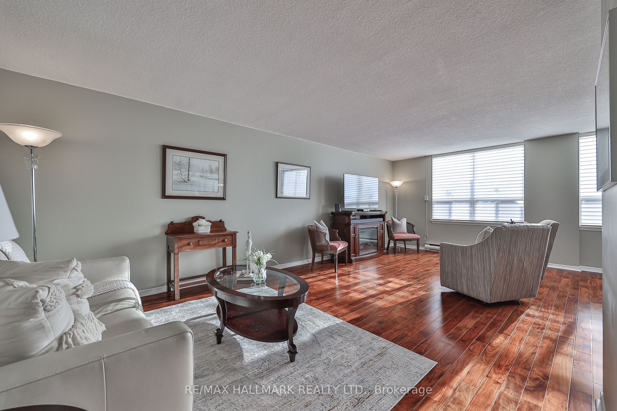 58 Church Street E 402