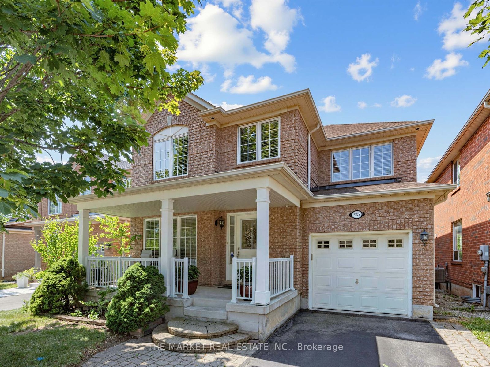 2278 Dunforest Crescent
