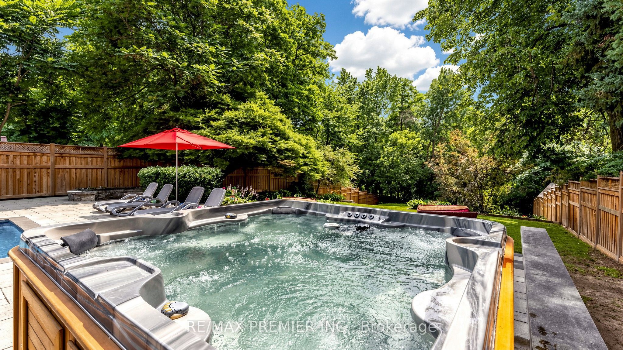 2064 Dickson Road