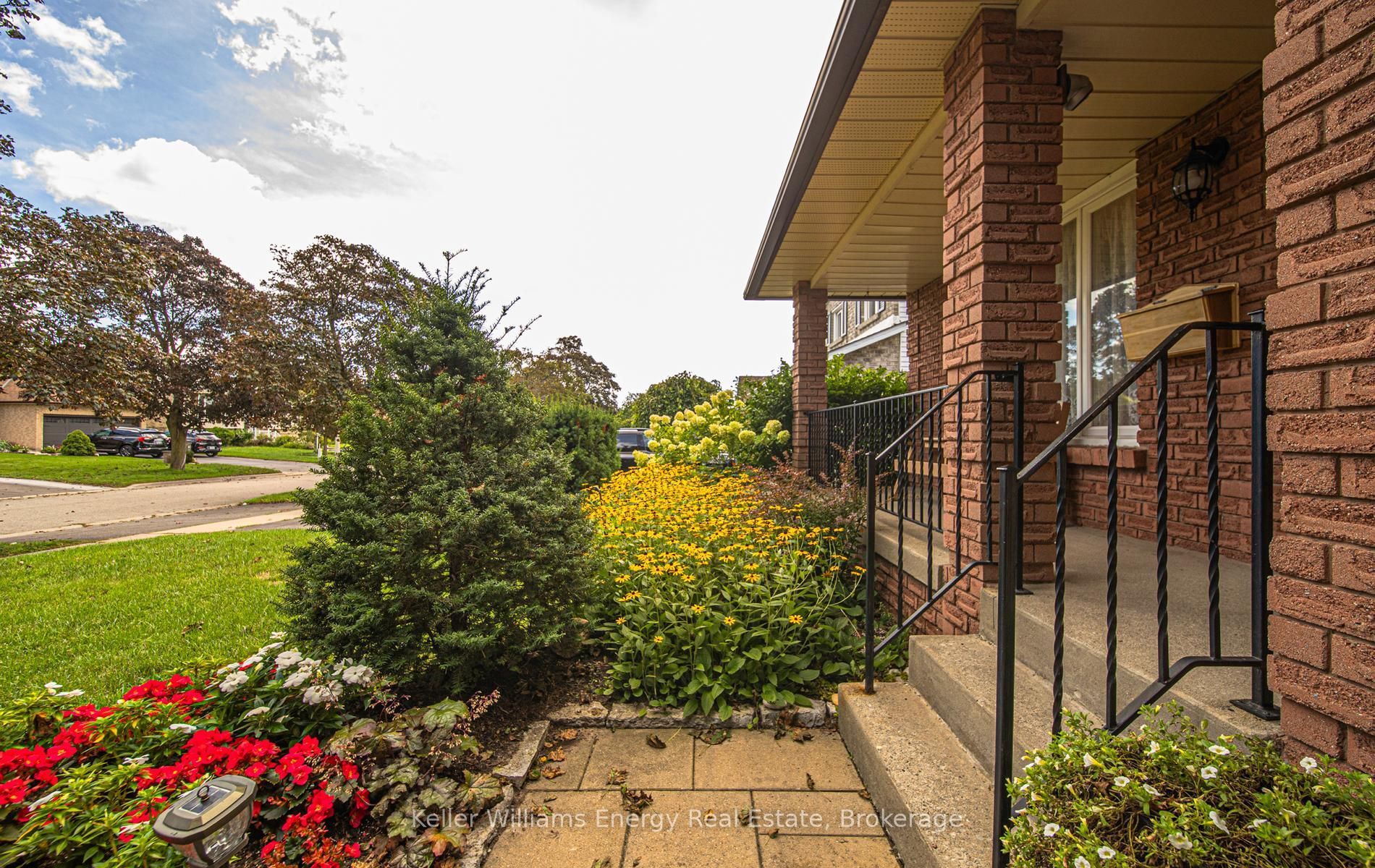 460 Labrador Drive