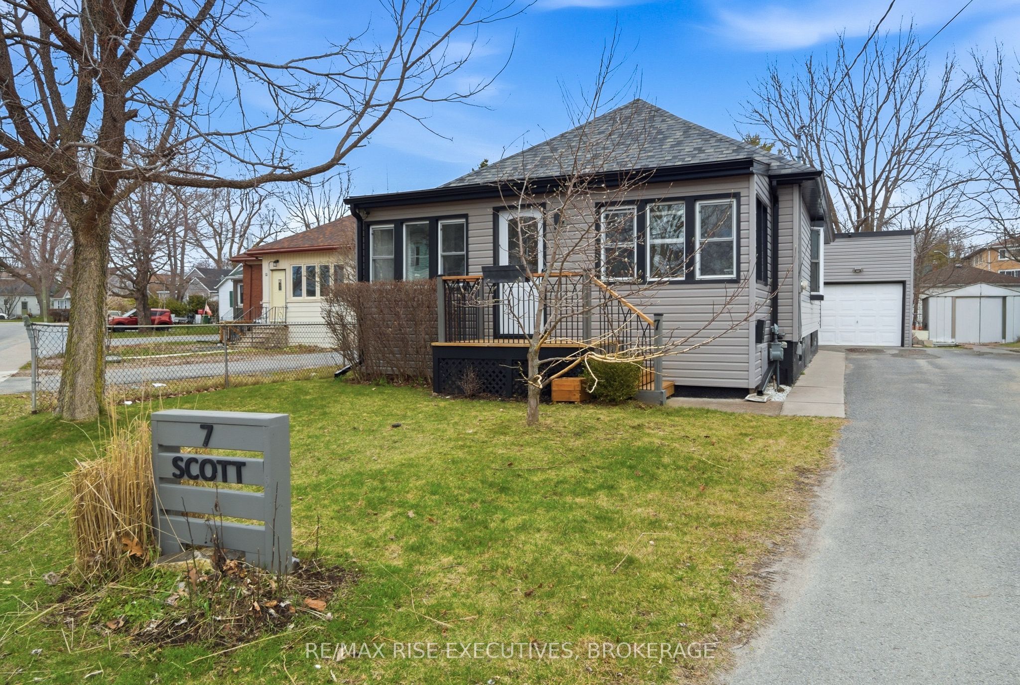 7 Scott Street