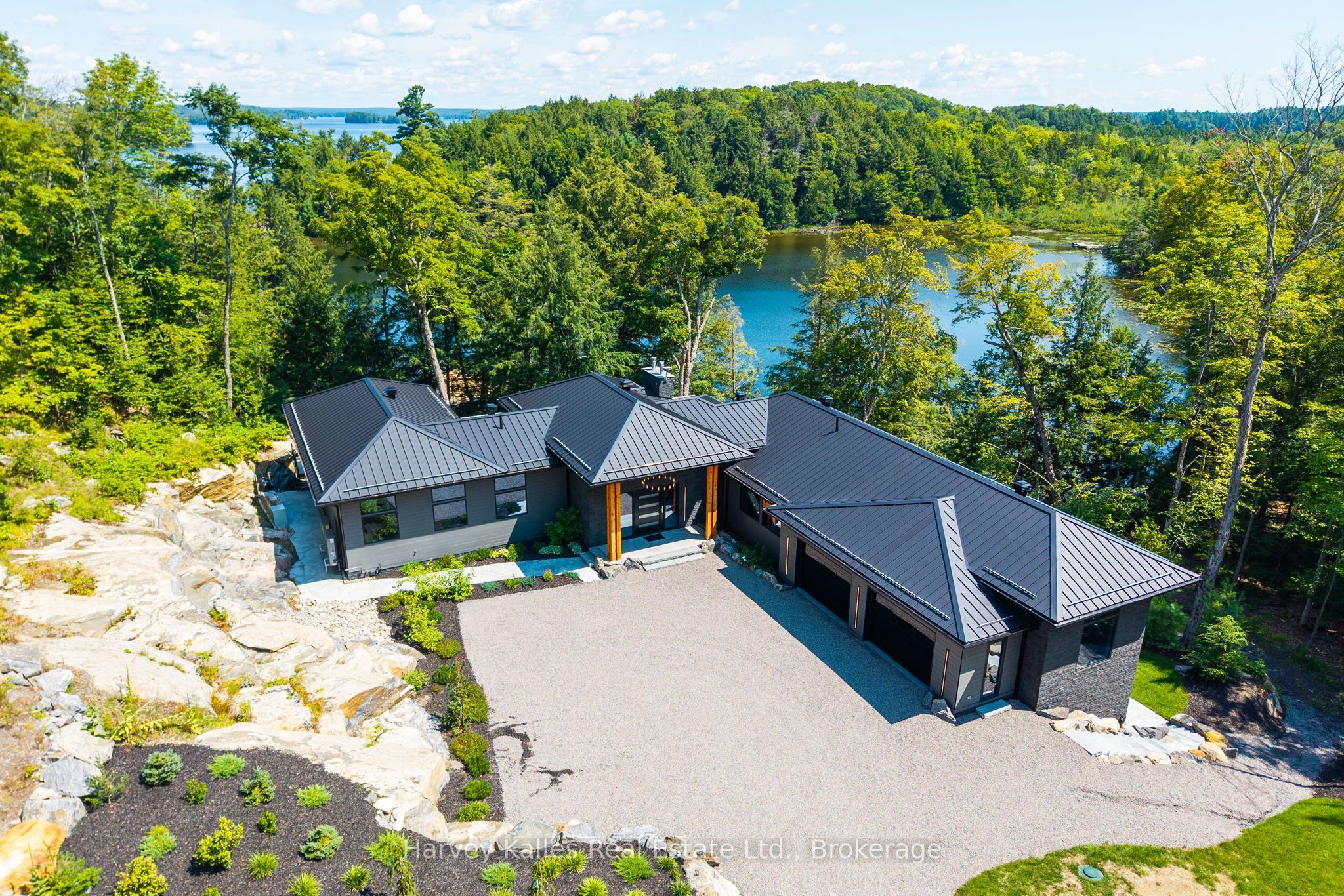 1013 Halls Road 2
