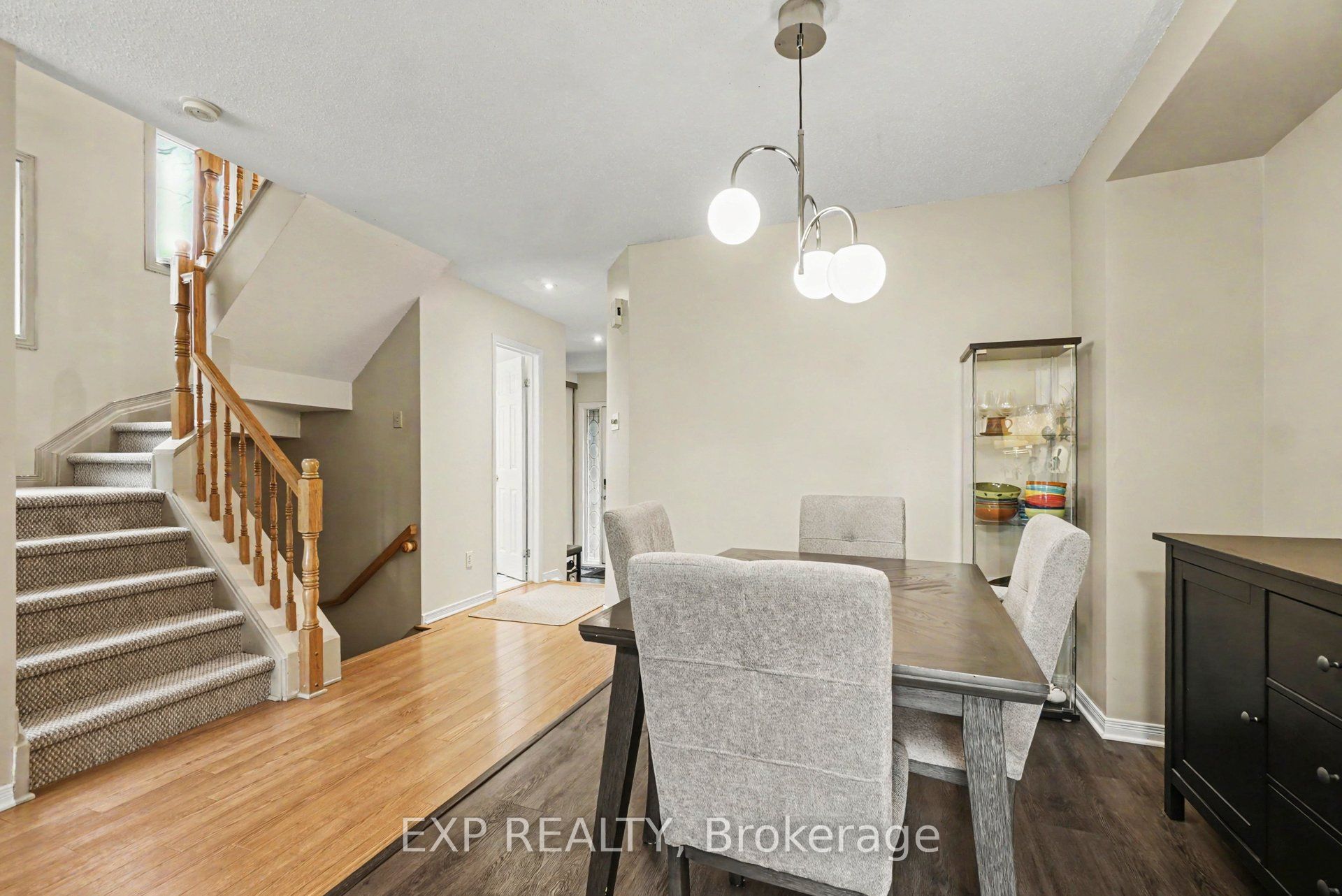 11 Longshire Circle