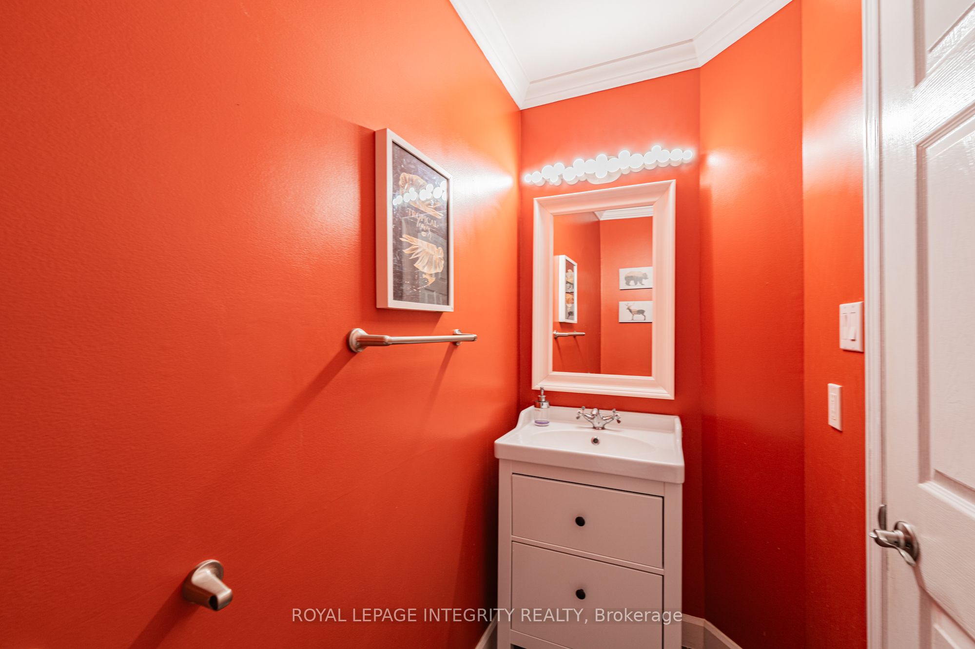 208 BLACKDOME Crescent