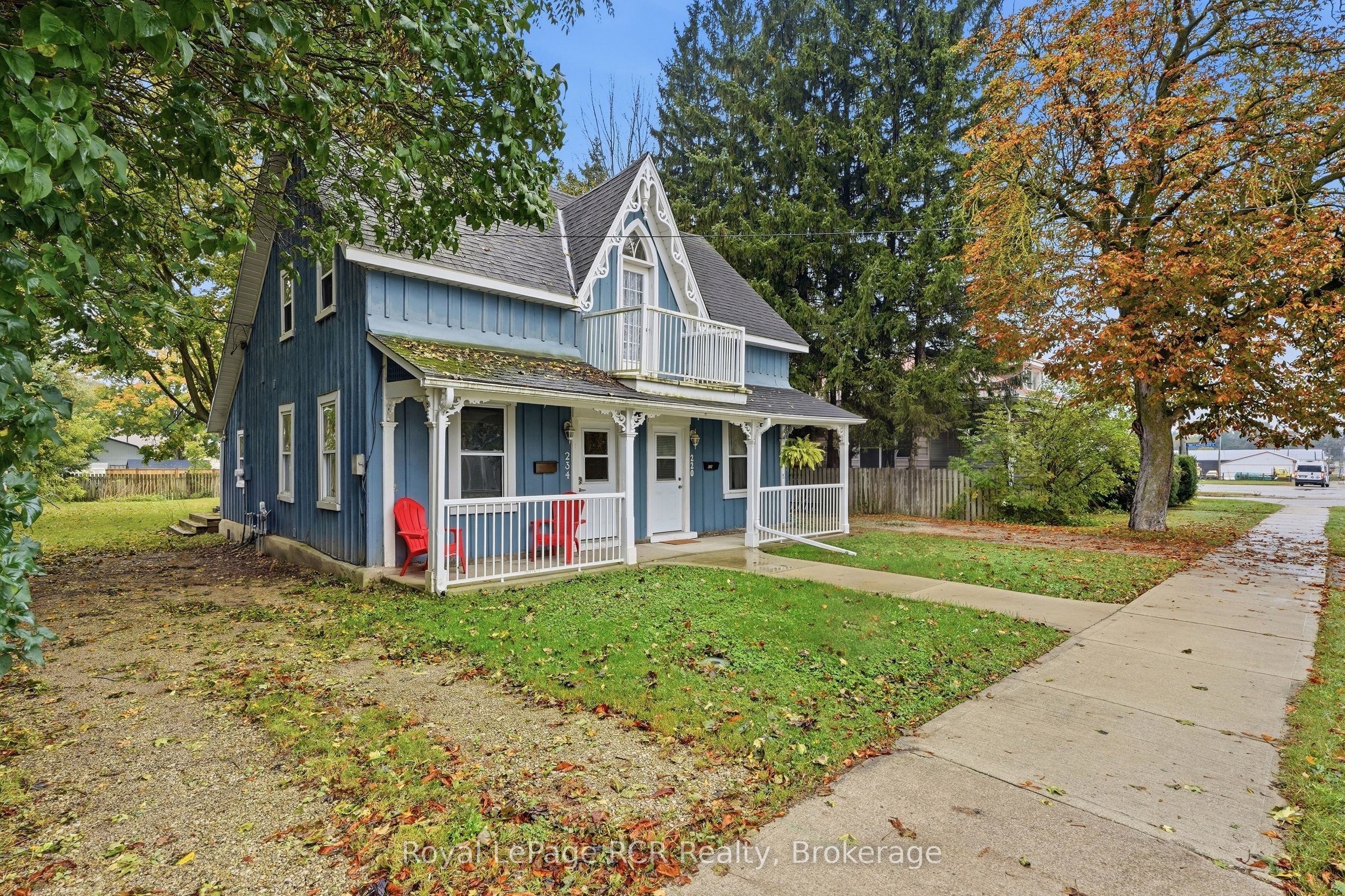 234 Elma Street E