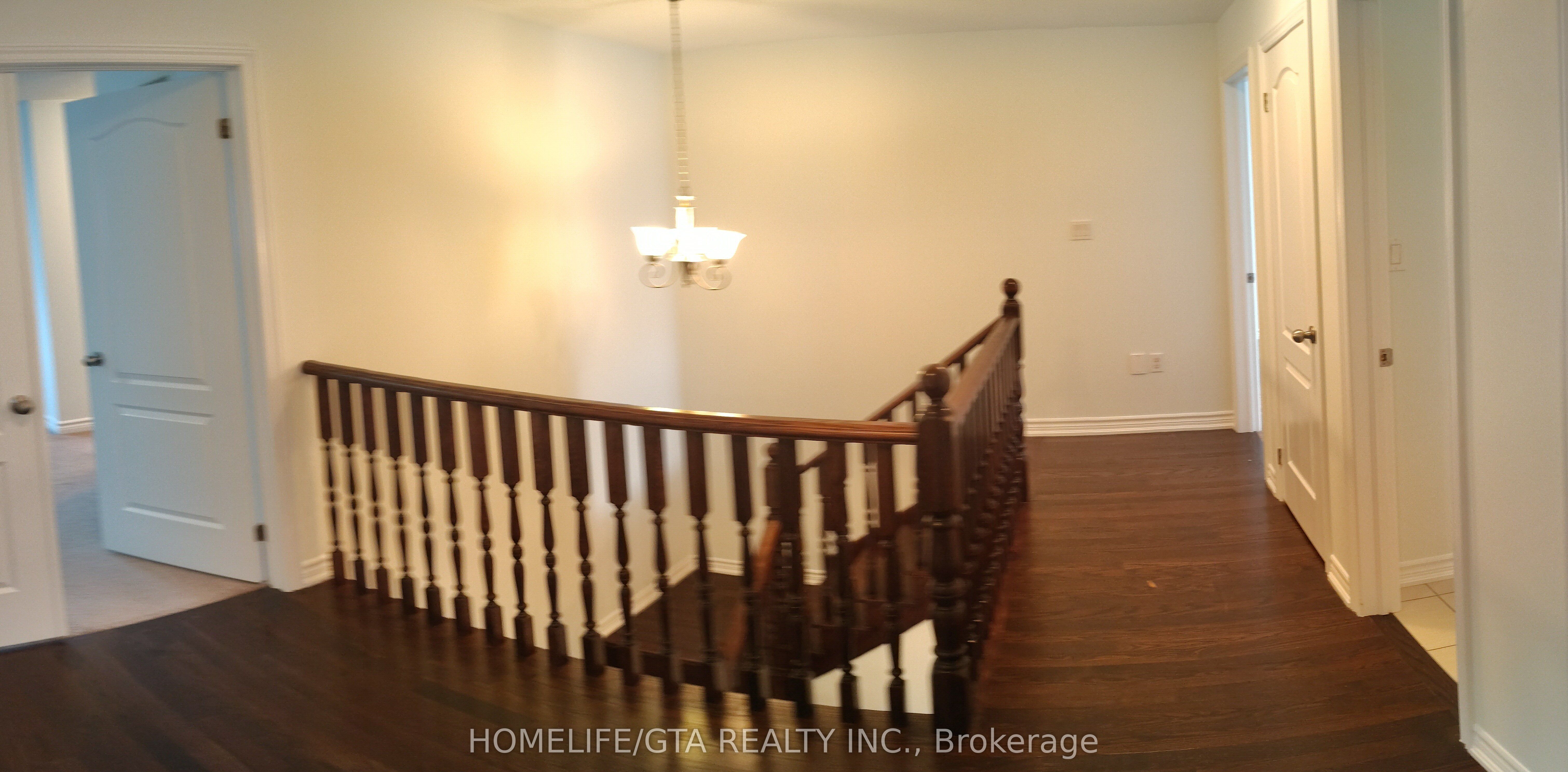 1785 Western Crescent