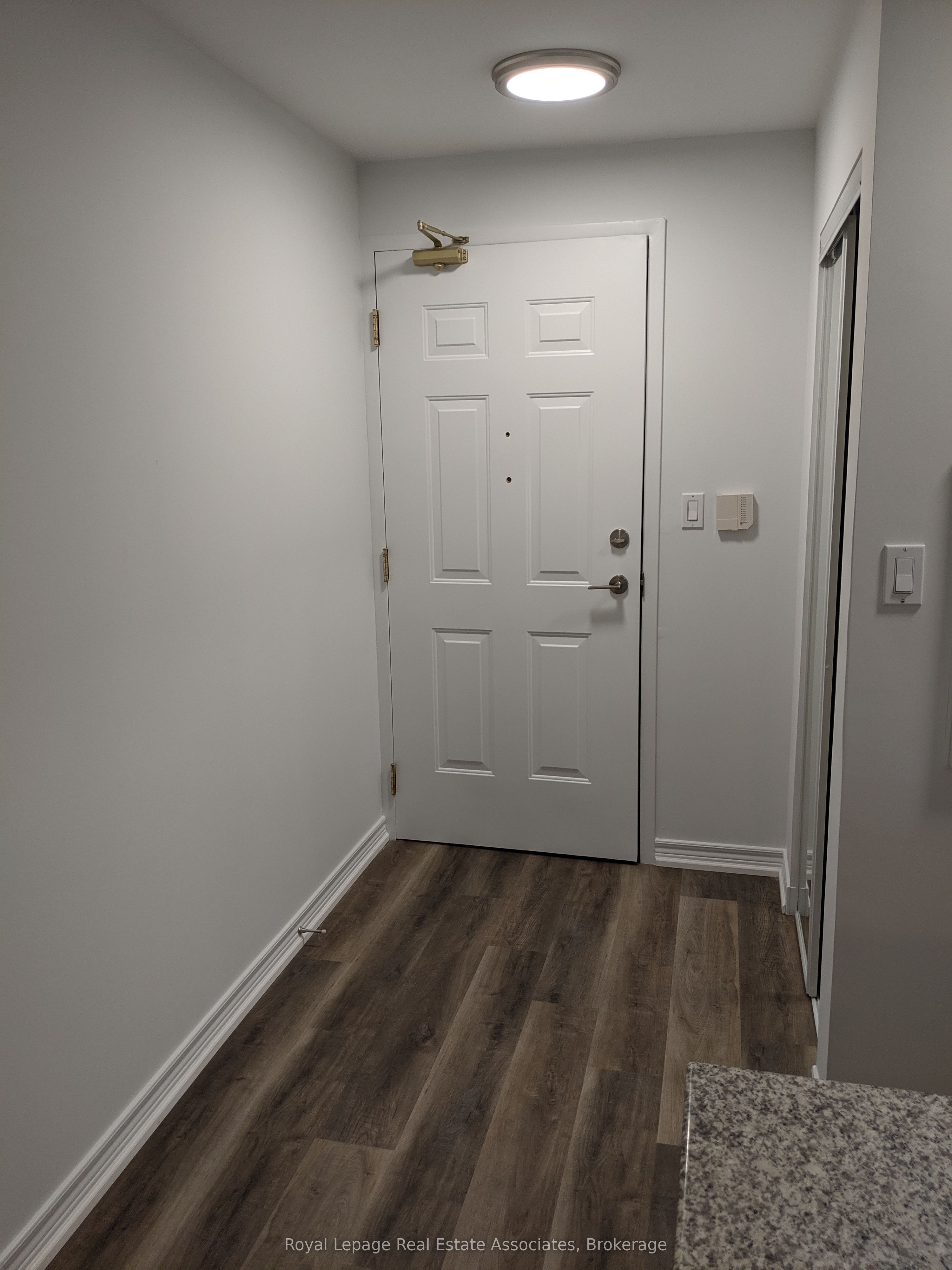 141 Woodbridge Avenue W 206