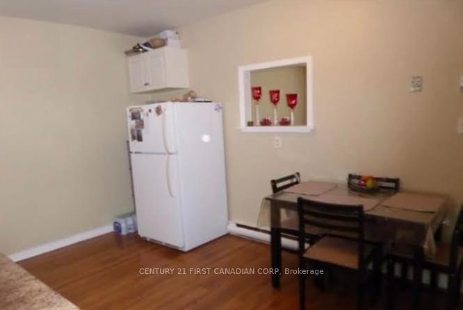 90 Rosemund Crescent