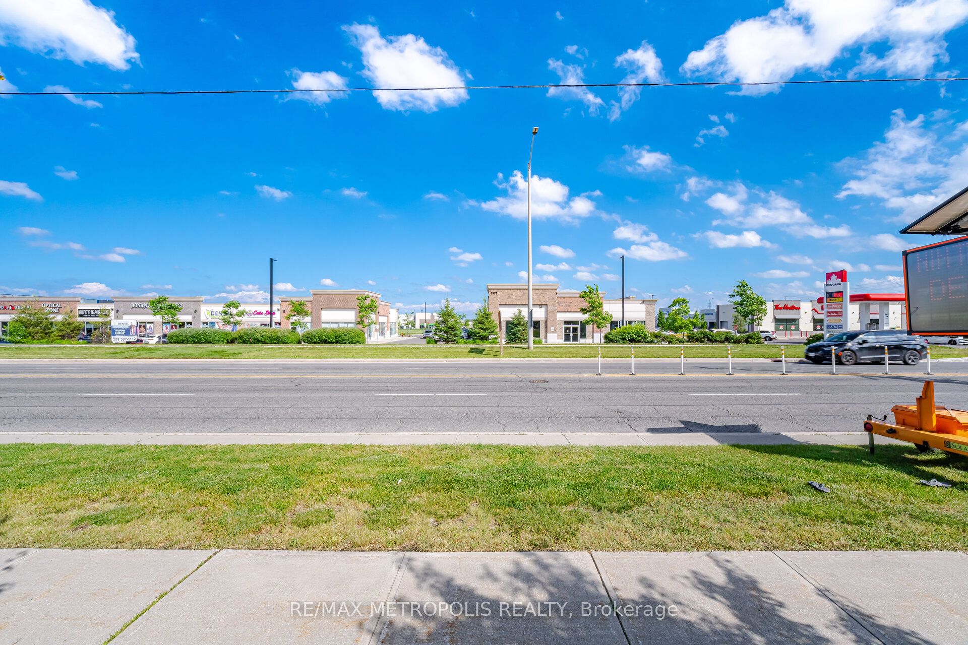 3975 Eglinton Avenue W 17