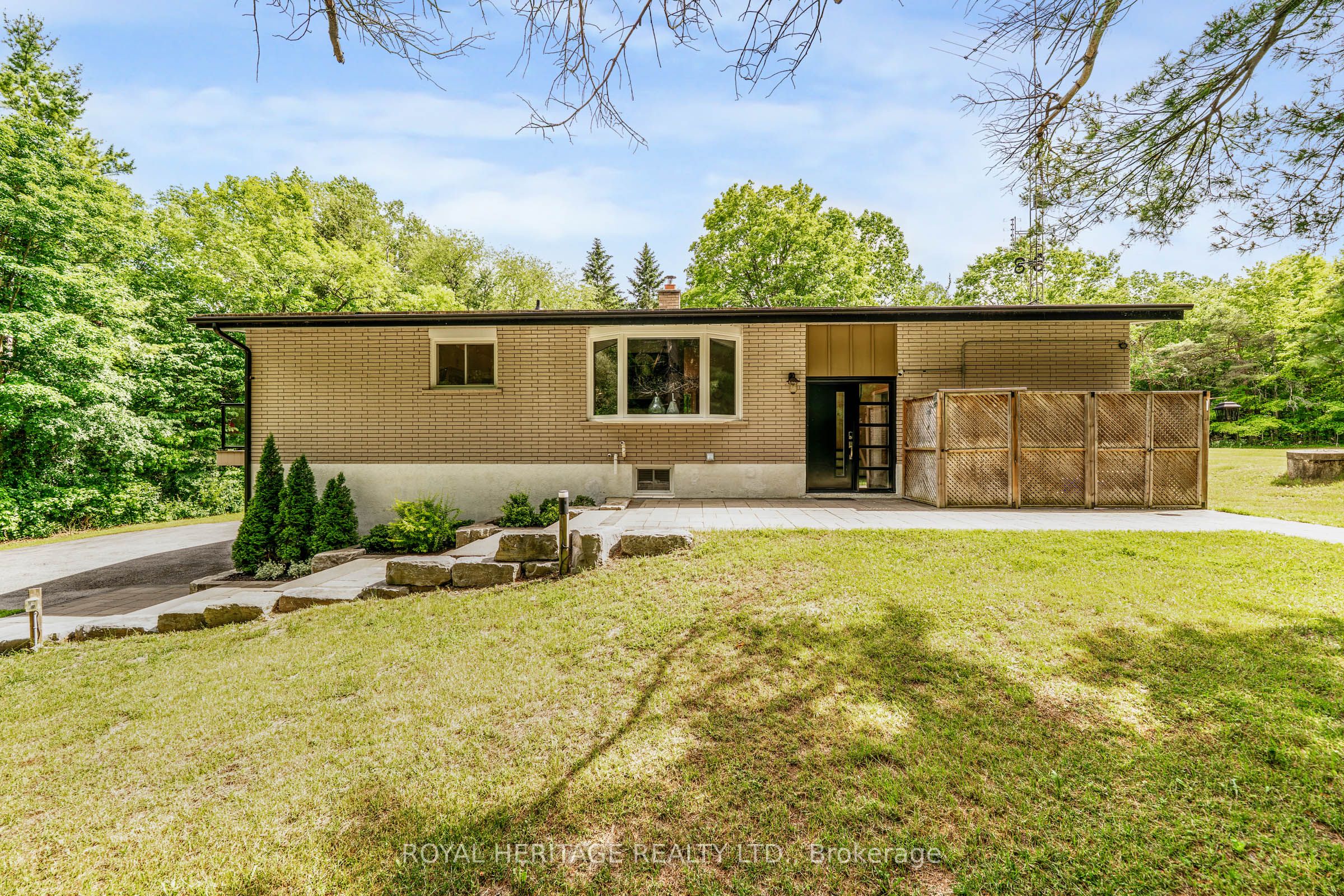 5260 Coronation Road