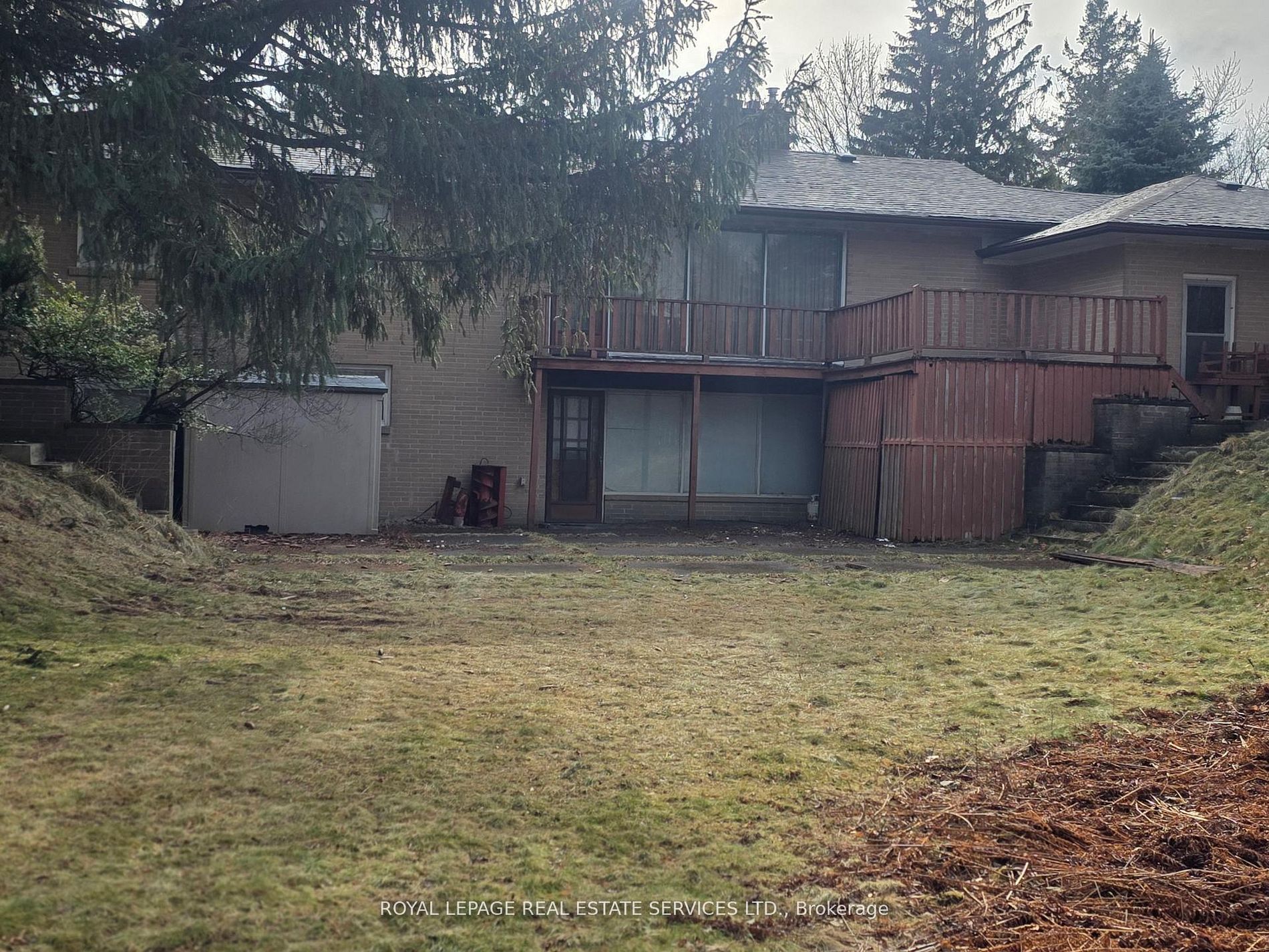 541 Vanessa Crescent