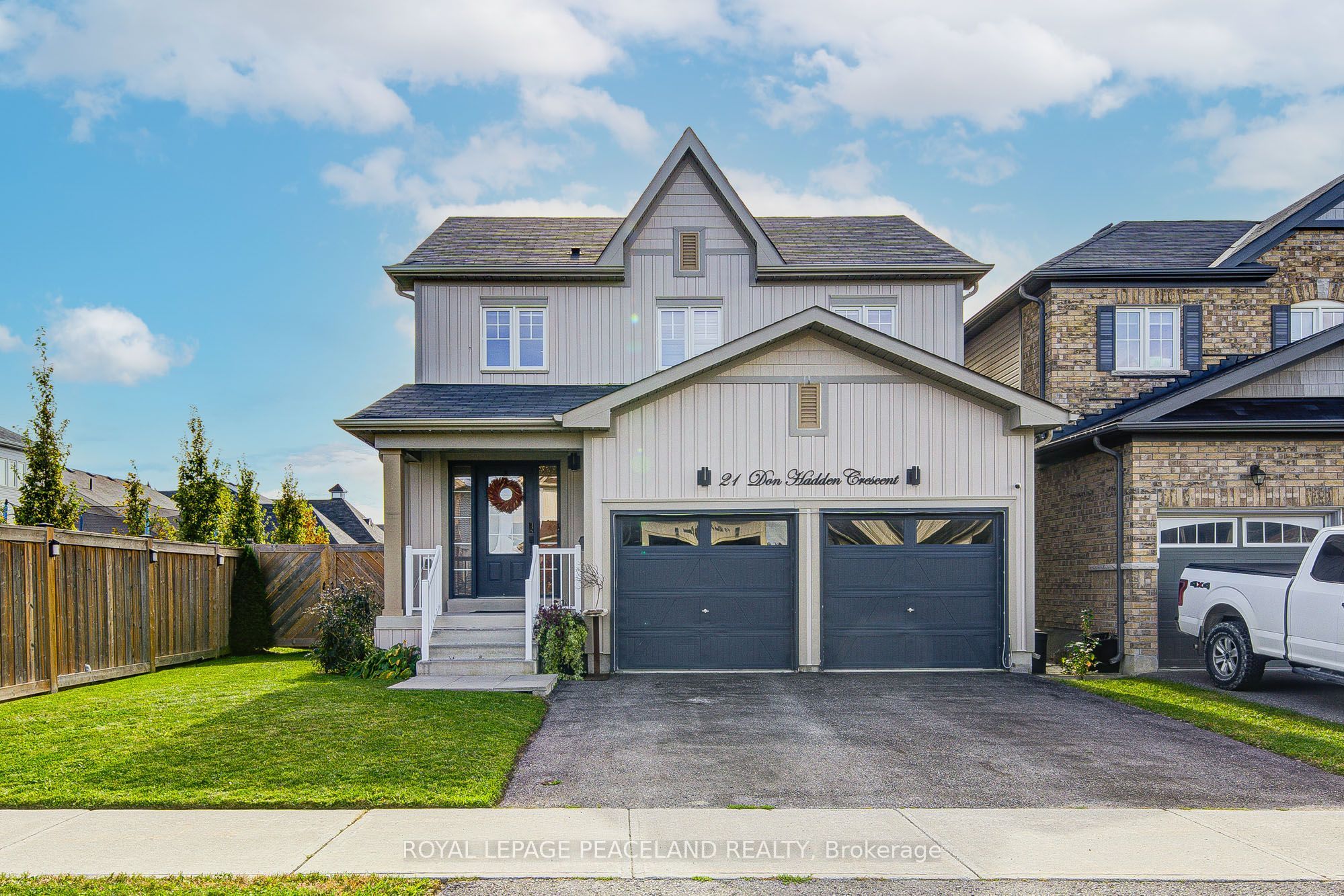 21 Don Hadden Crescent
