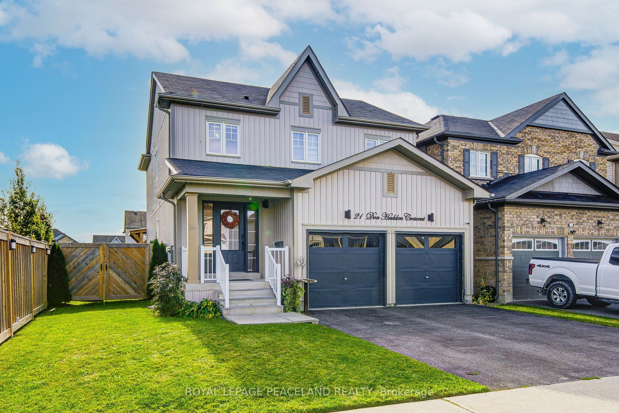 21 Don Hadden Crescent