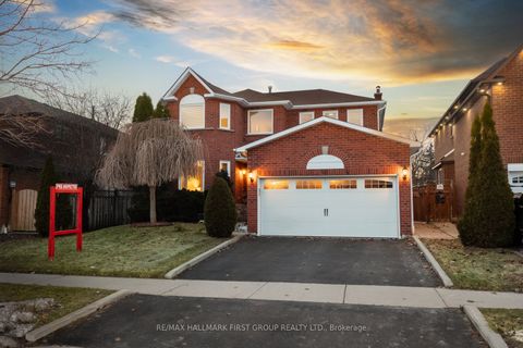 68 Forest Heights Street Whitby ON L1R 1X4