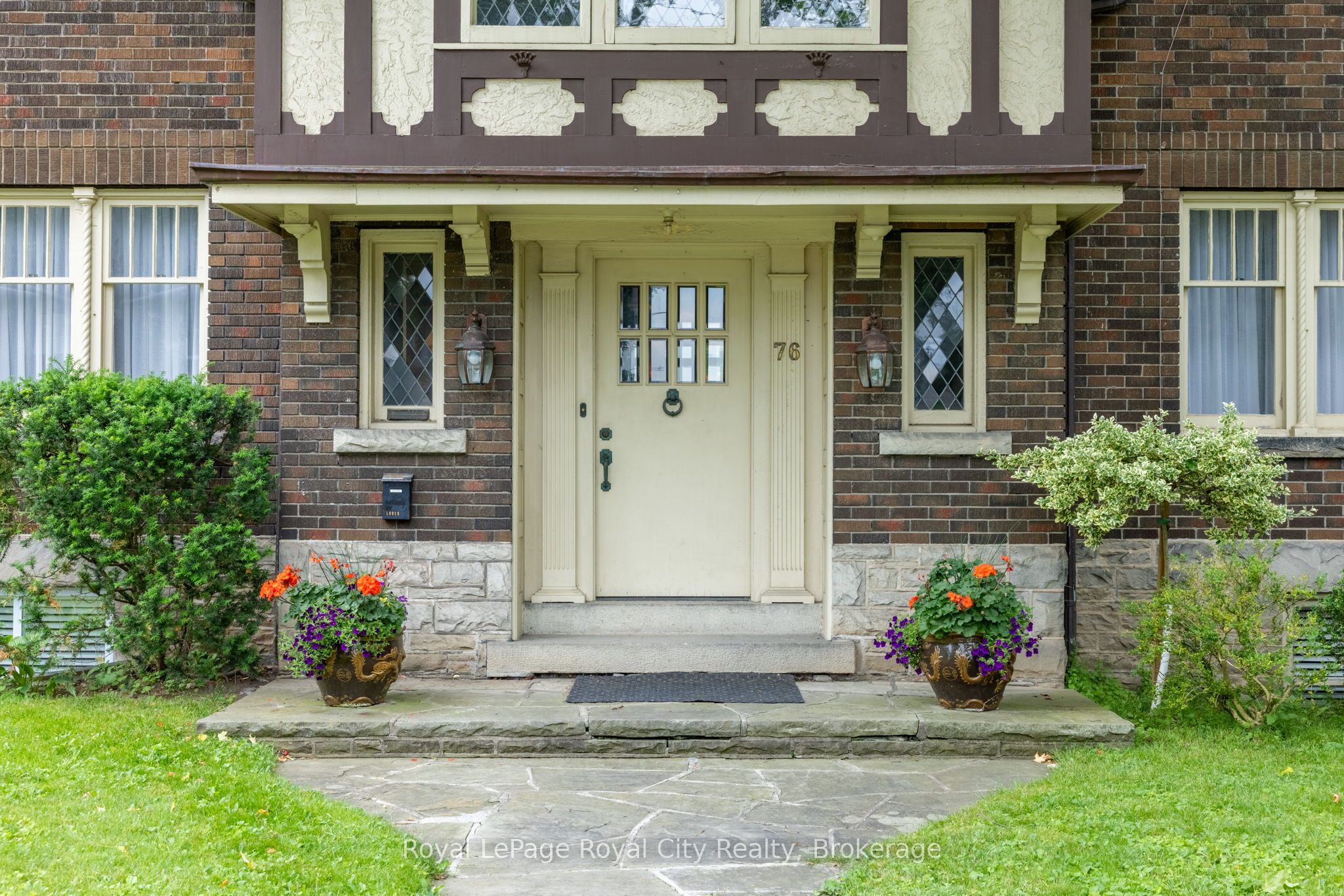 76 London Road W