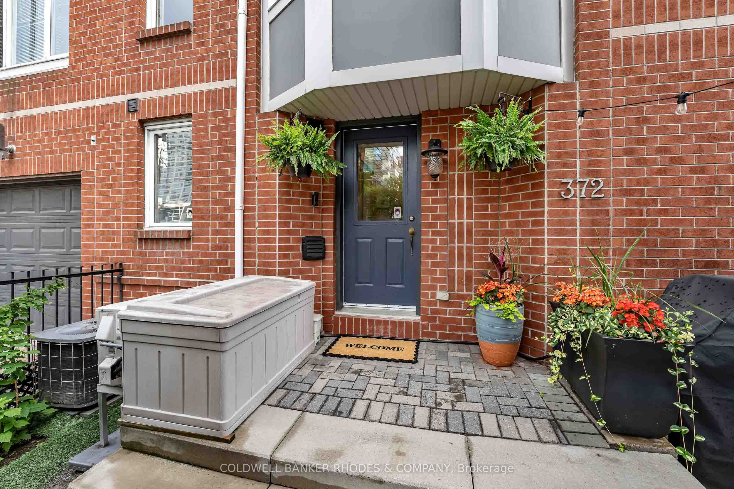 372 Lisgar Street