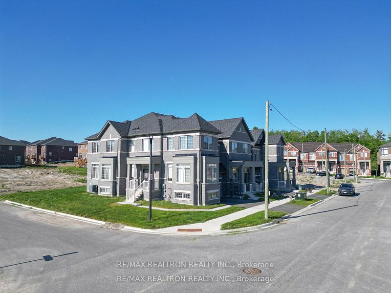 988 Grosbeak Trail