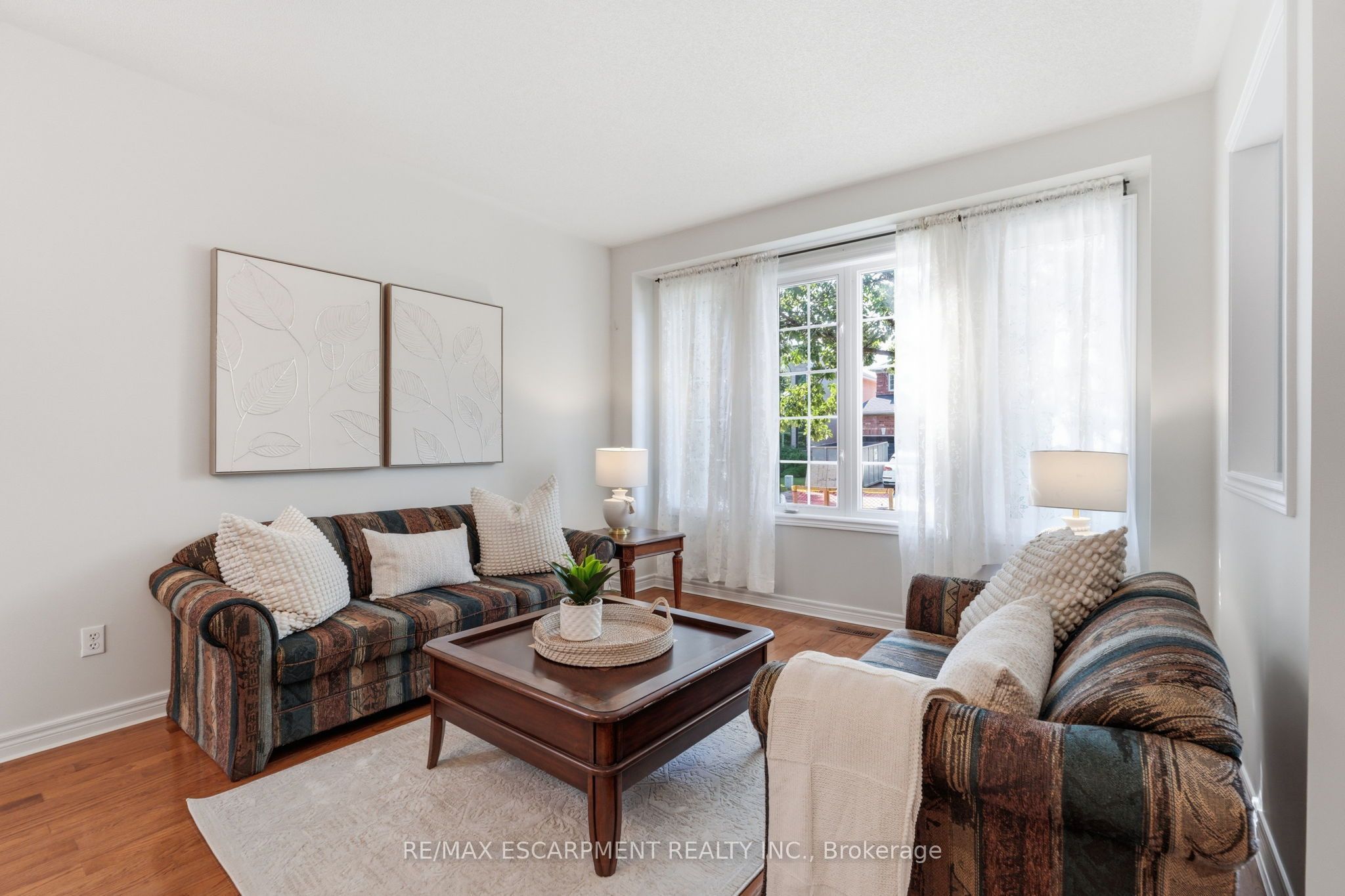 2241 Glazebrook Circle