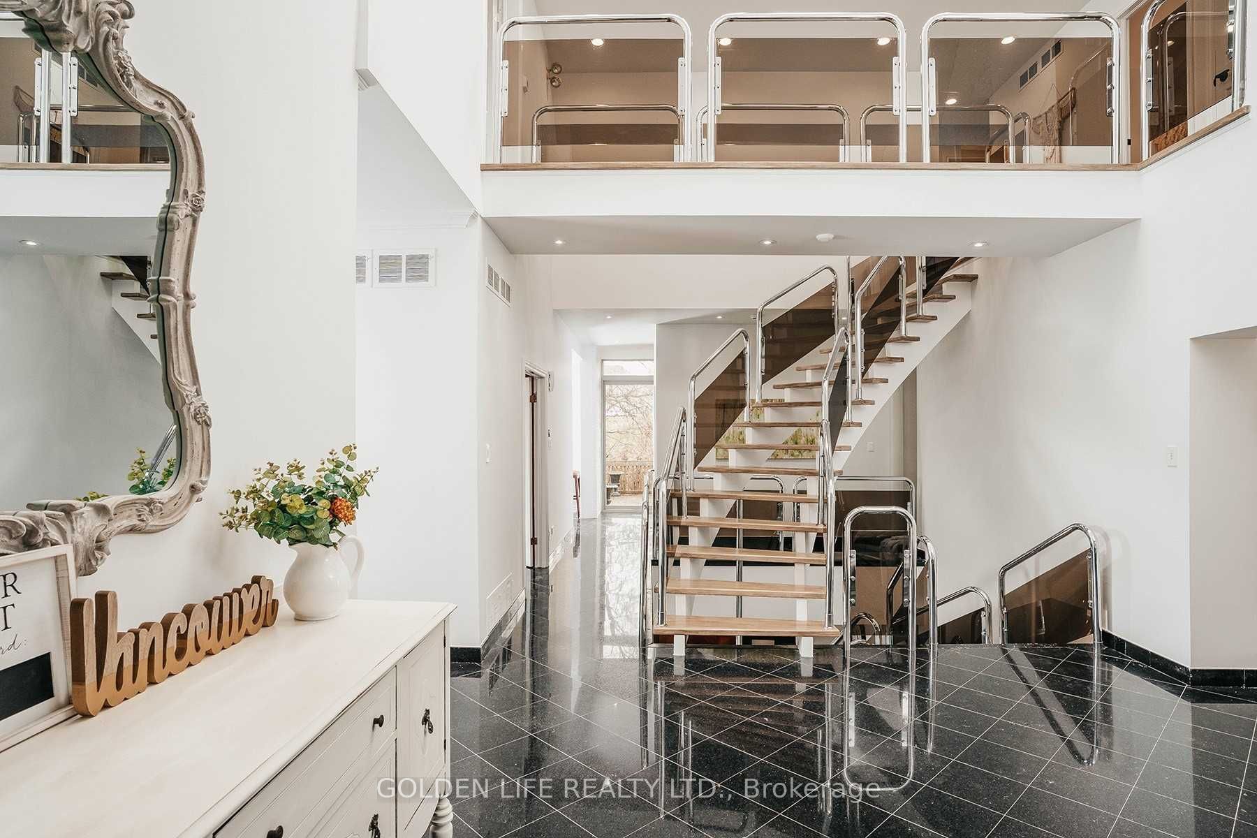 1 Garnier Court