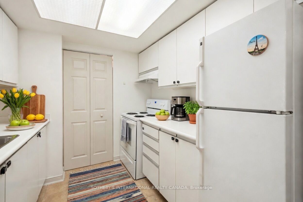 75 King Street E 1709