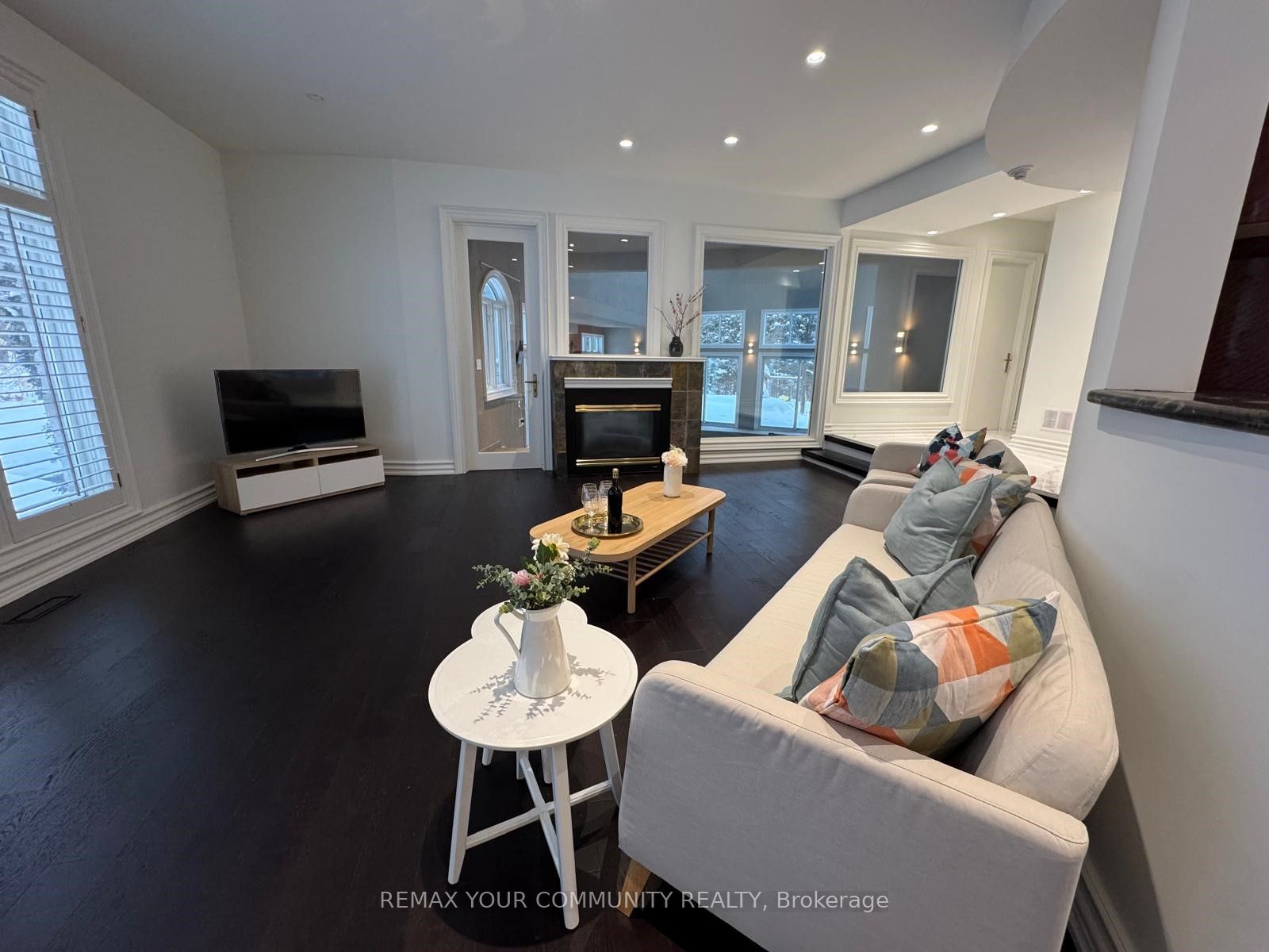 76 Silver Fox Place