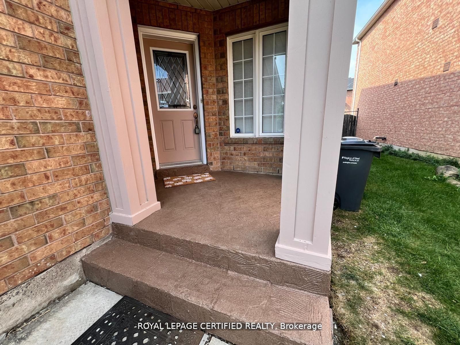 426 Orange Walk Crescent