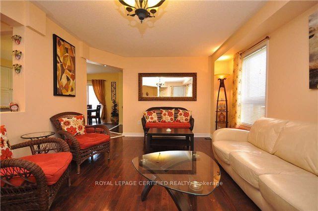 426 Orange Walk Crescent