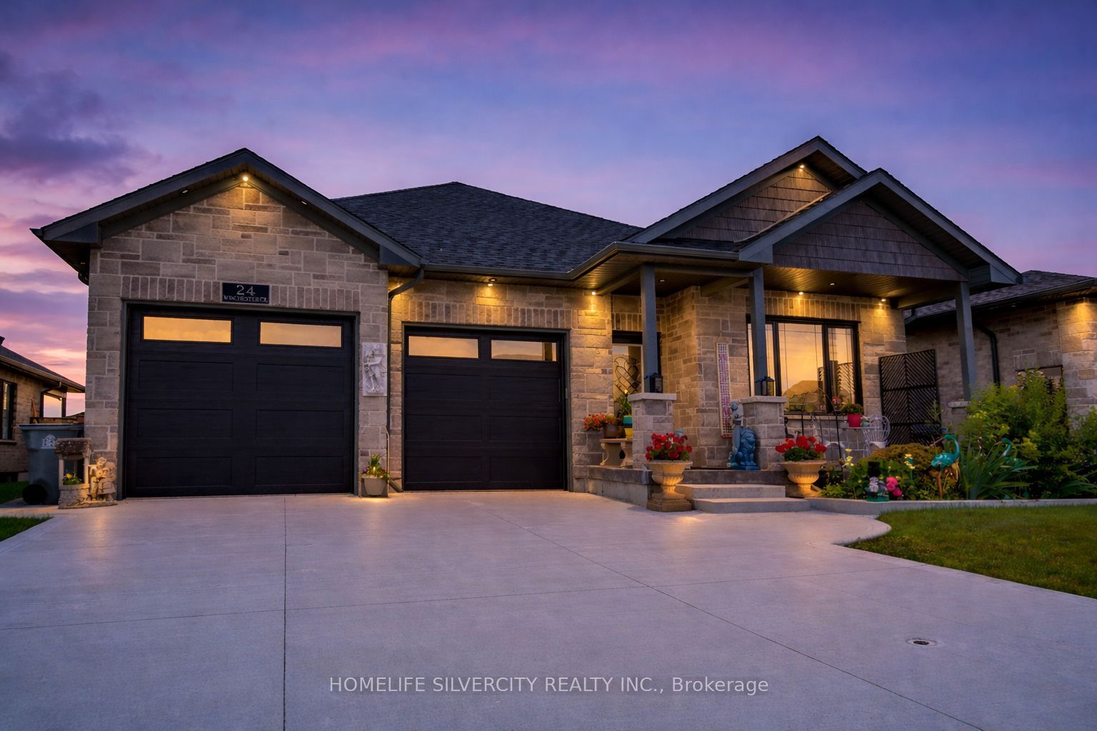 24 Winchester Crescent