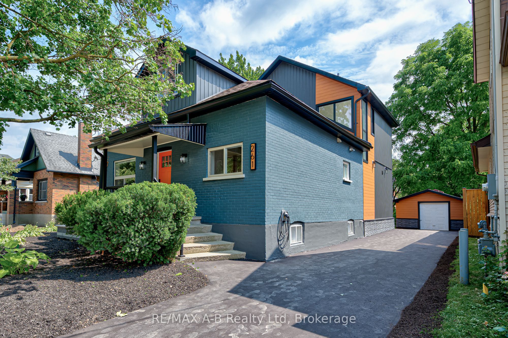 261 Albert Street
