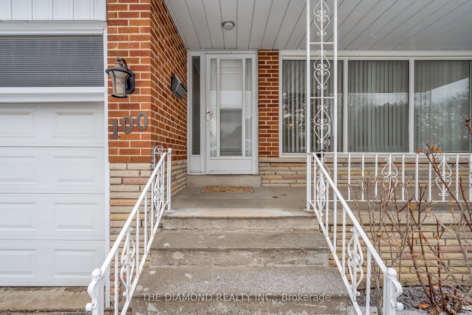 100 Summitcrest Drive