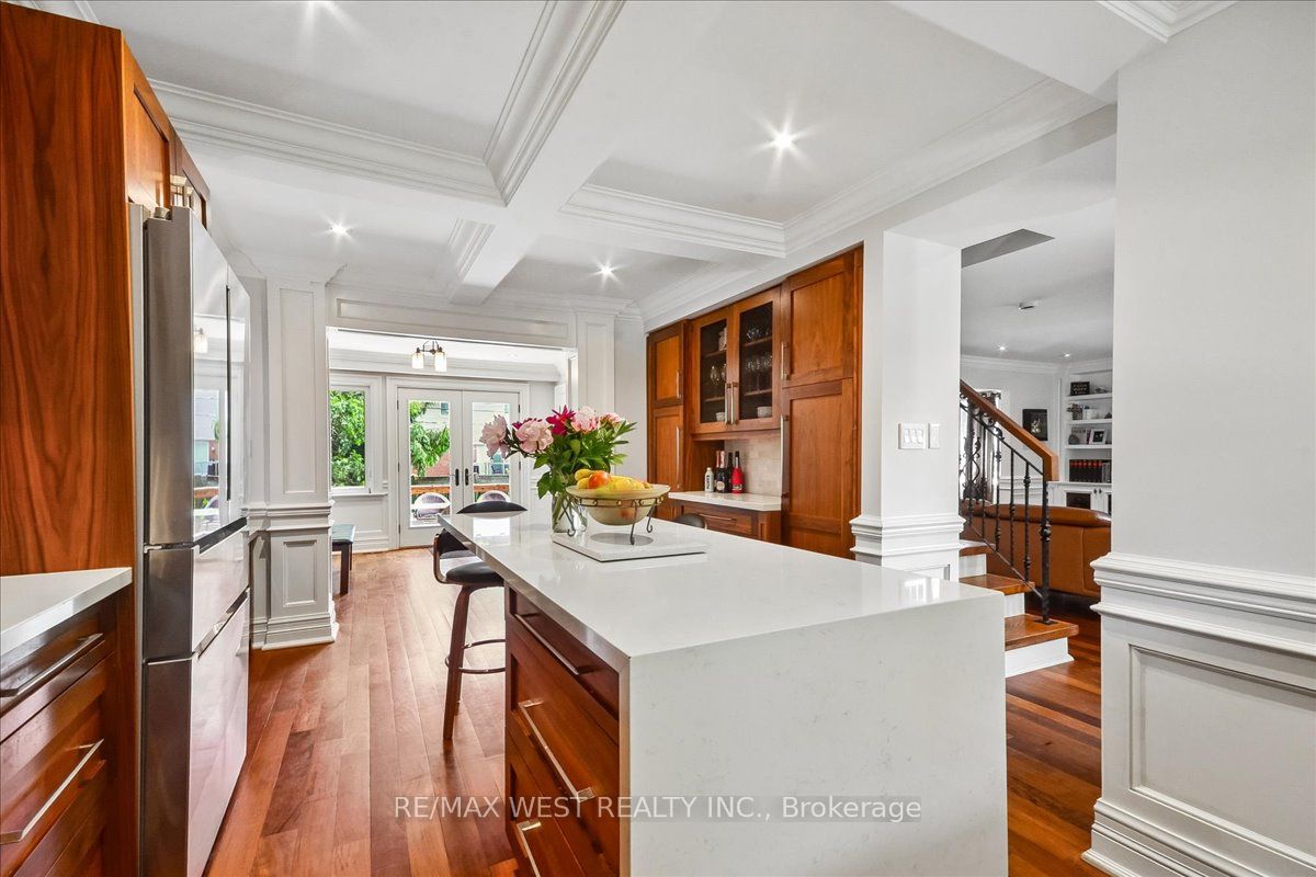 11 Hillcroft Drive