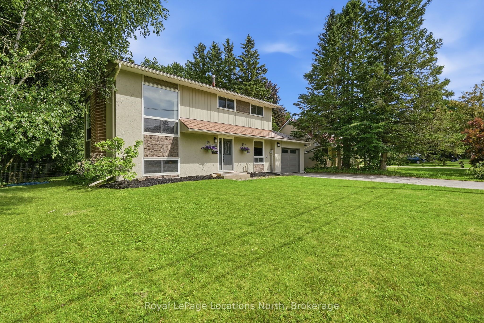 2595 6th Avenue W