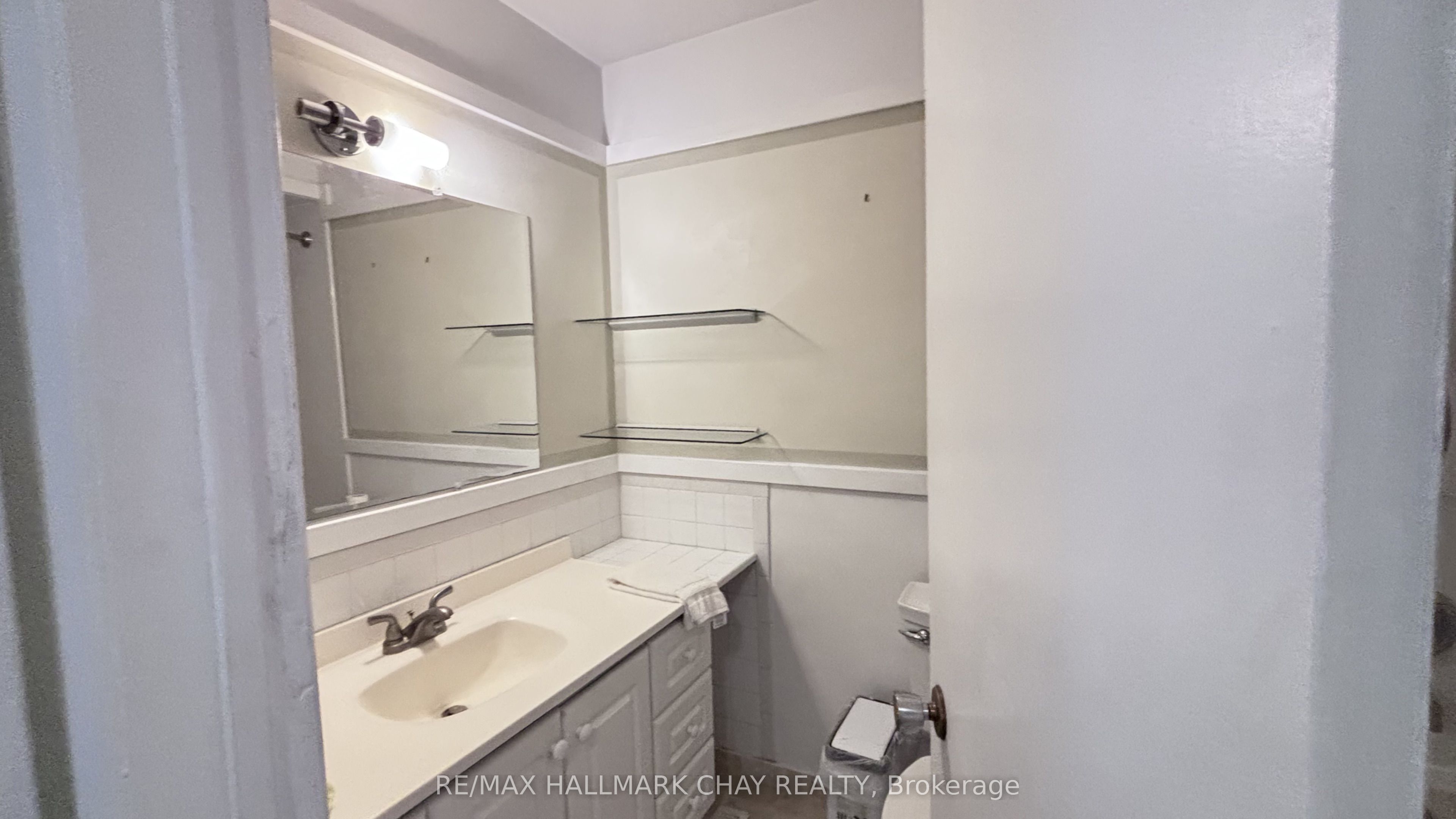 28 Donald Street 66
