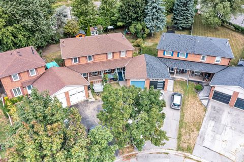 1138 Tanzer Court Pickering ON L1W 3S4