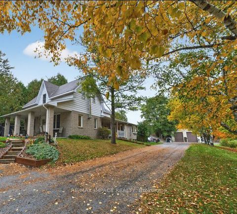 272 Raglan Road W Oshawa ON L1H 0N3