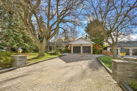 23 Denham Drive Richmond Hill ON L4C 6H6