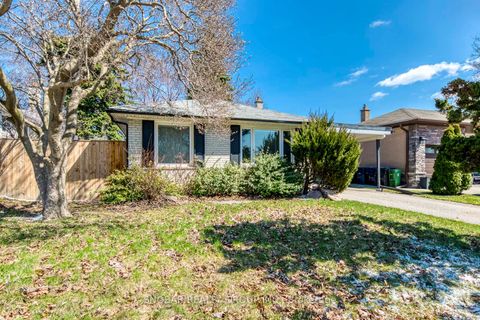 19 Vanderbrent Crescent Toronto W09 ON M9R 3W9