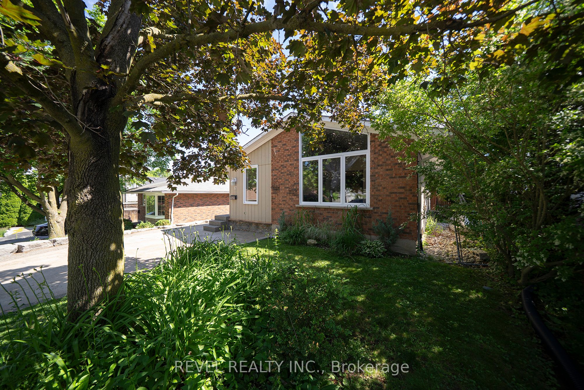 17 Flynn Avenue