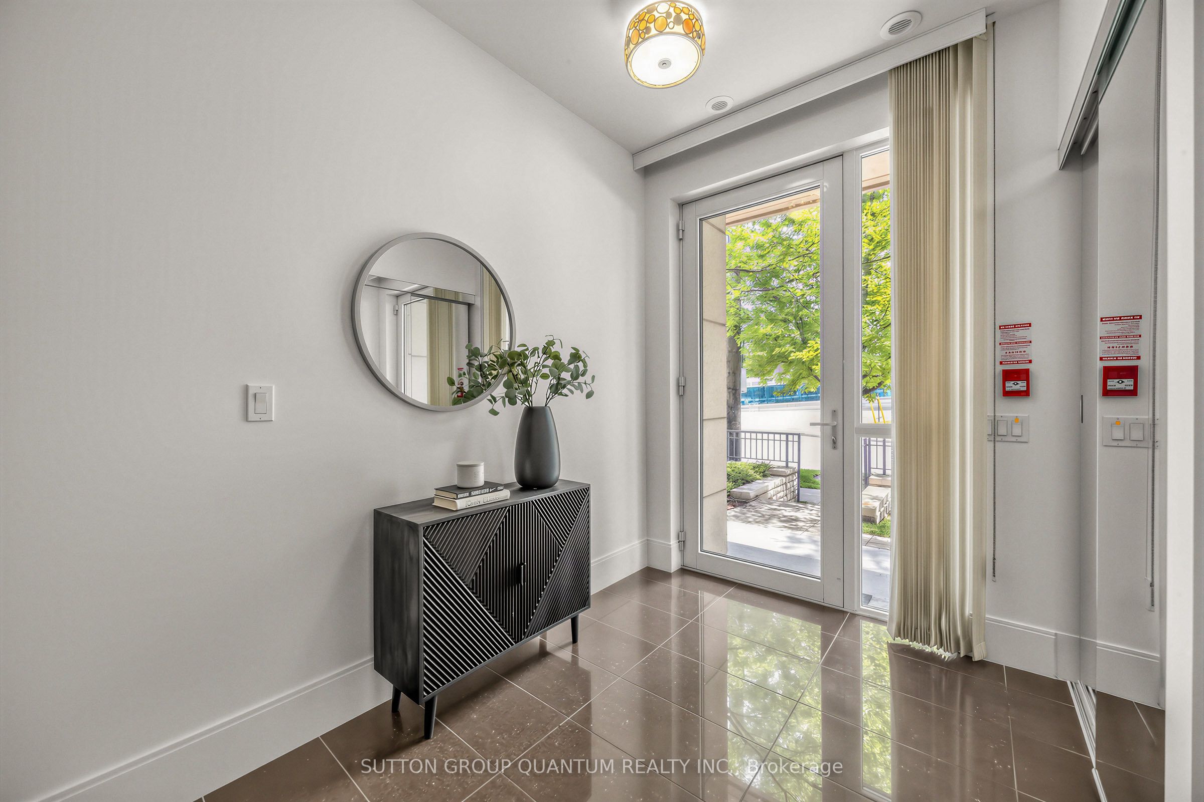 15 Viking Lane Th02