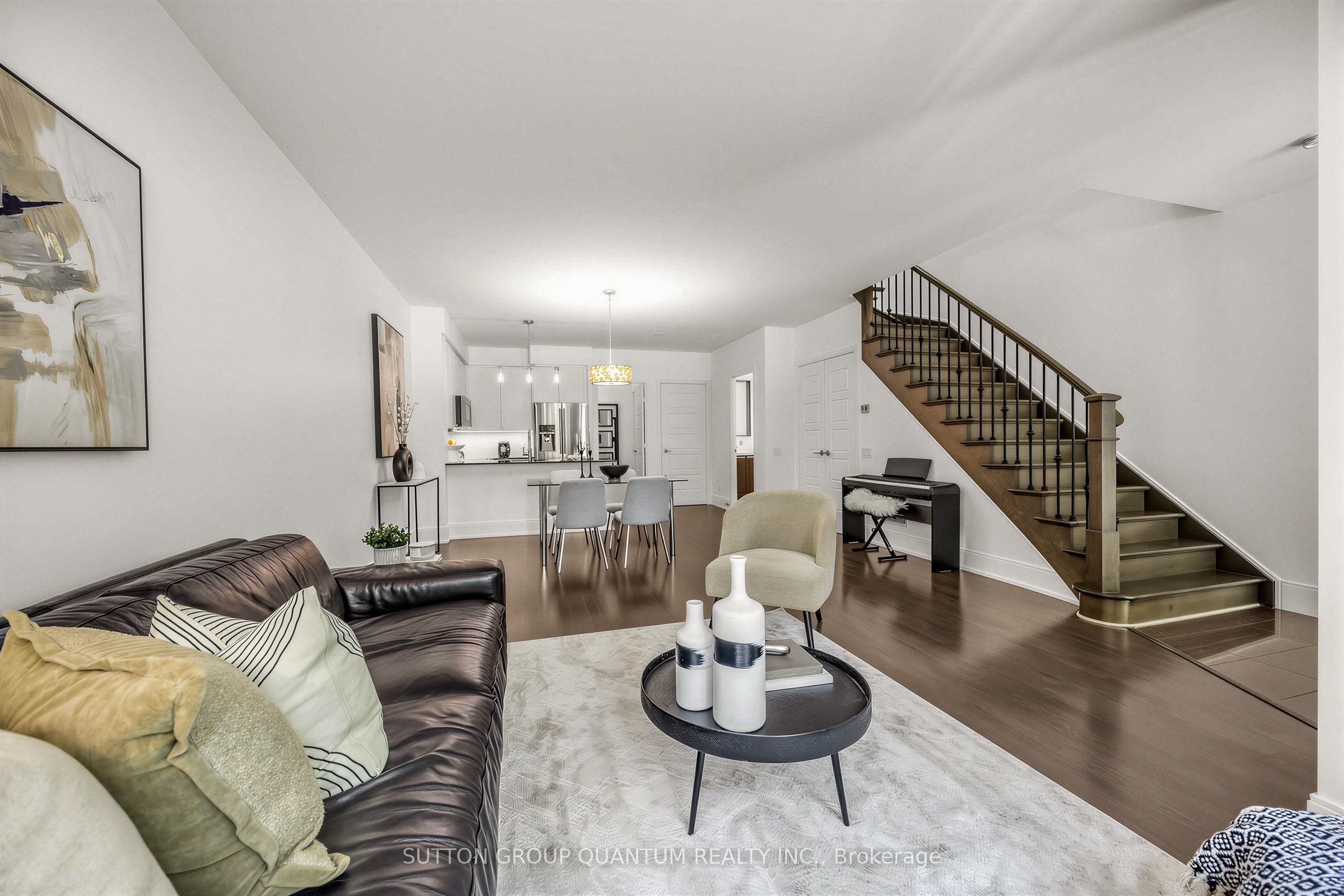 15 Viking Lane Th02