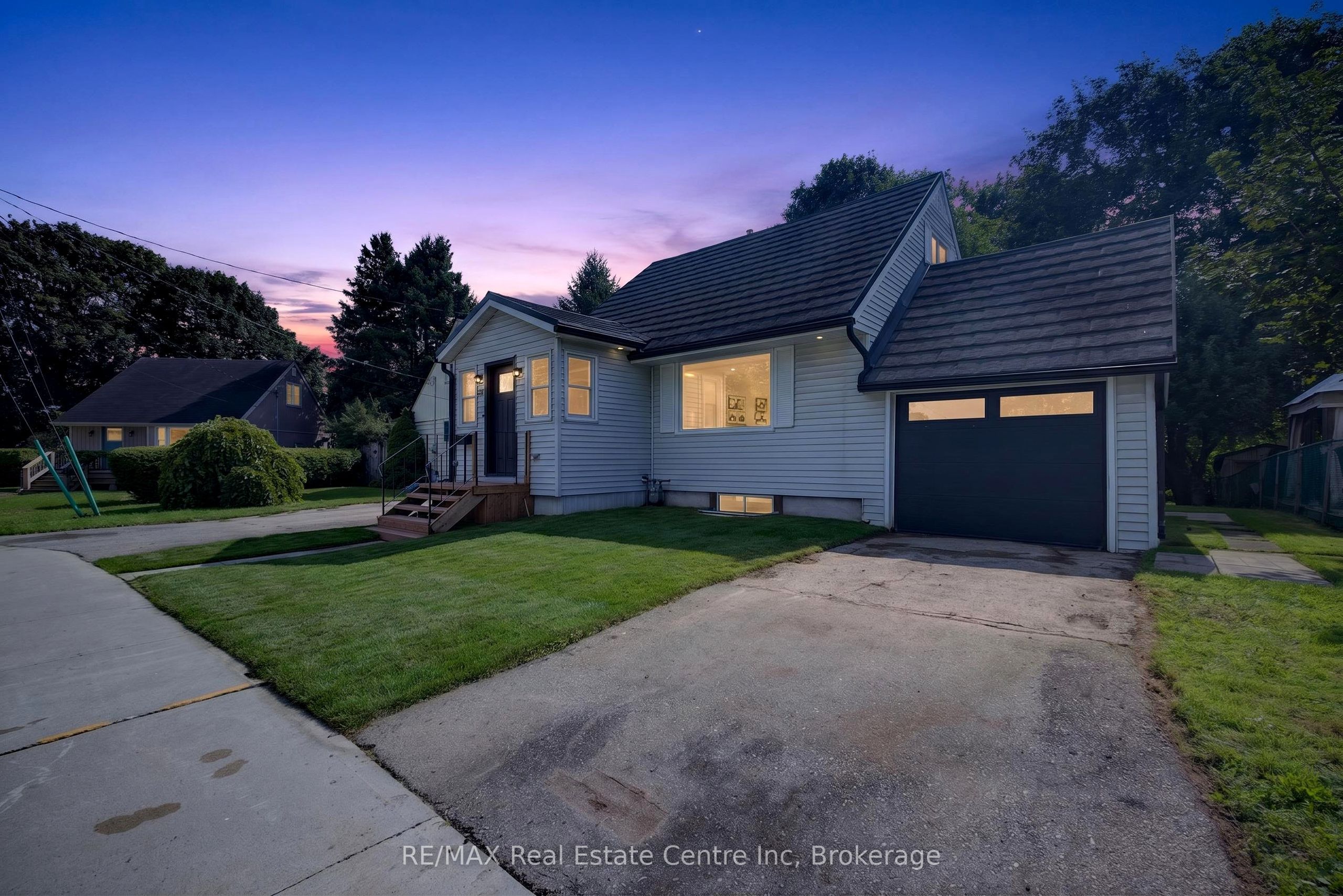 10 Churchill Crescent W