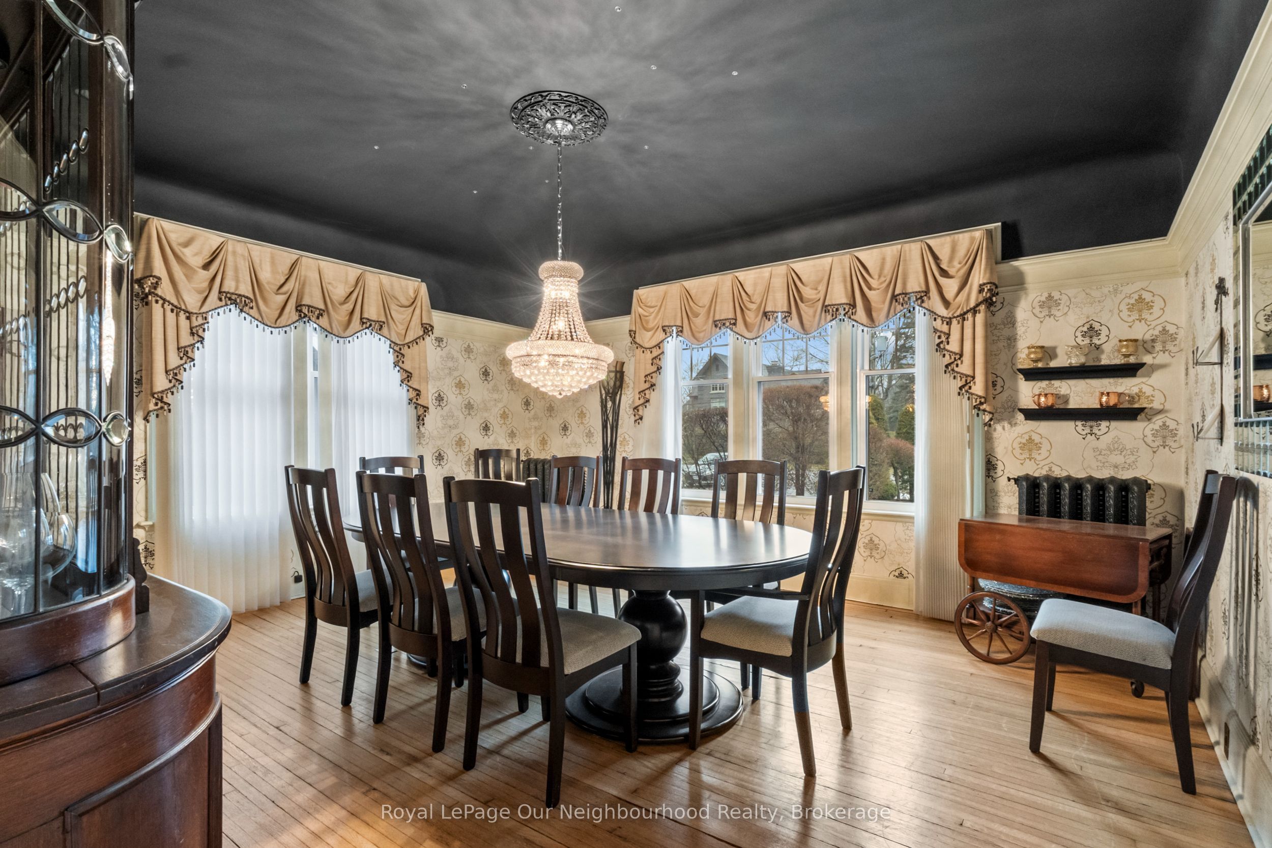 305 Trent Street W
