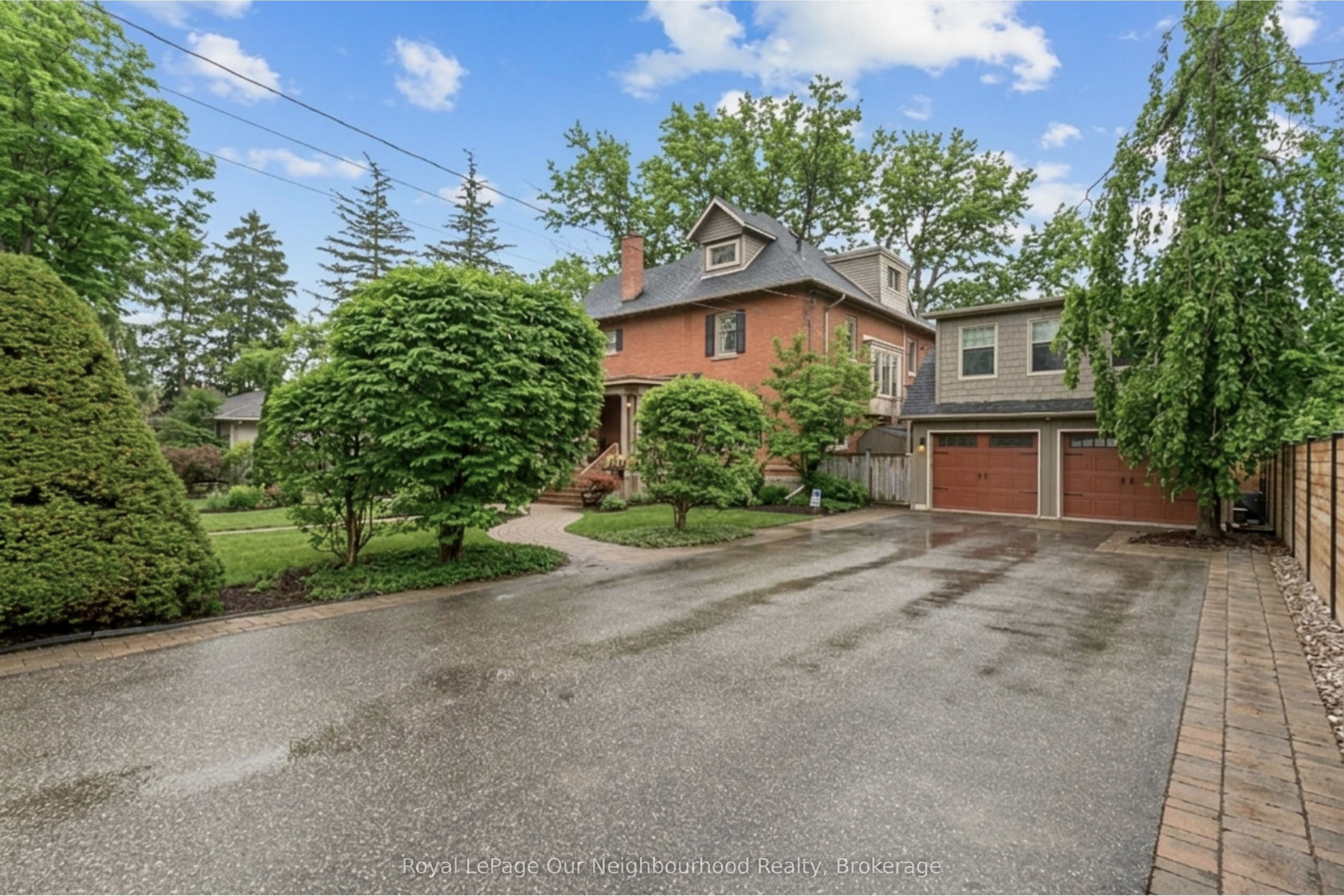 305 Trent Street W