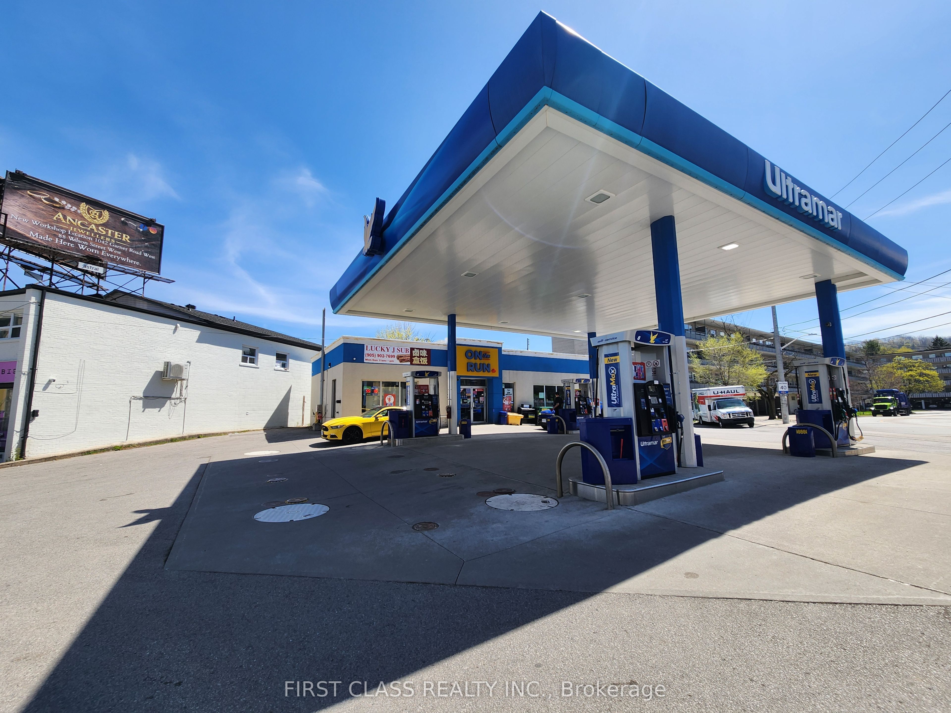 1837 Main Street W