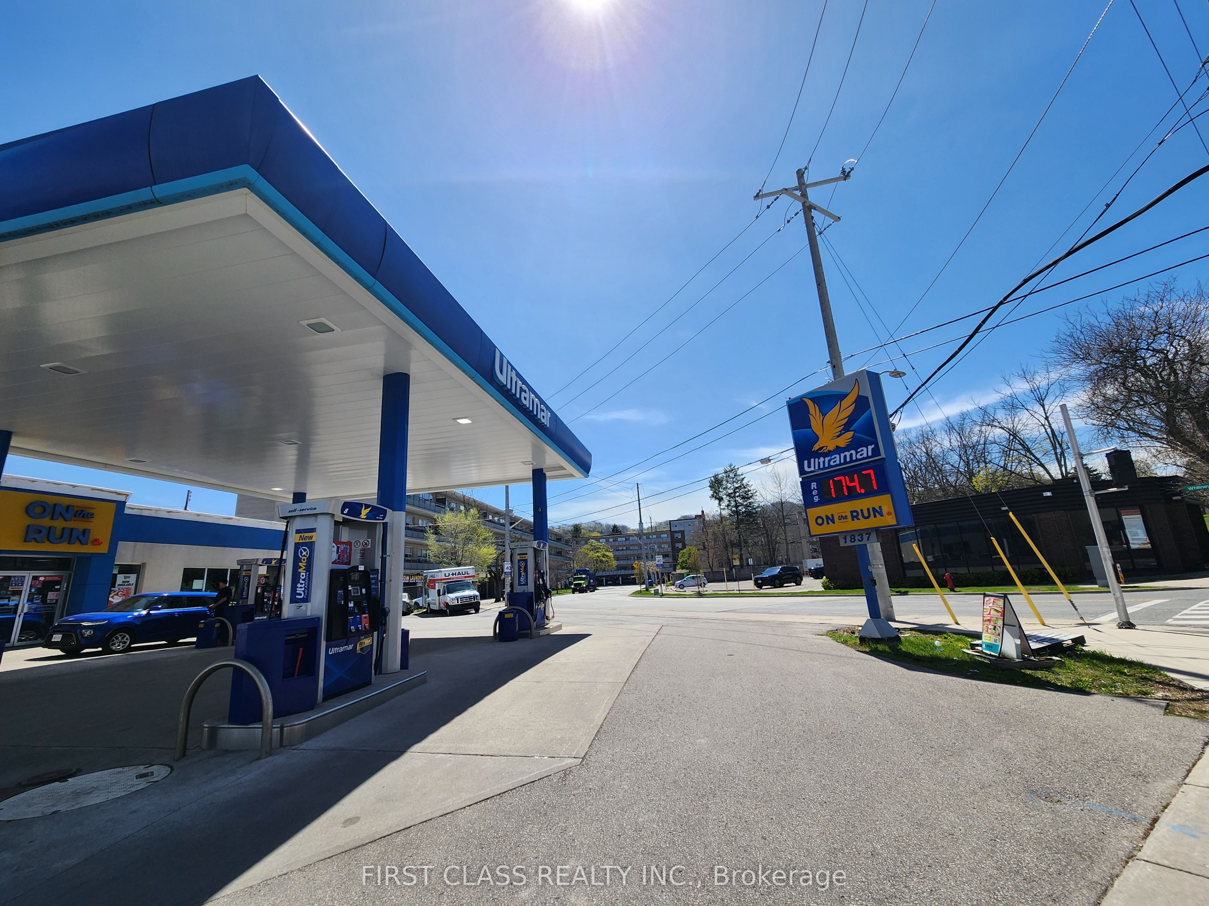 1837 Main Street W
