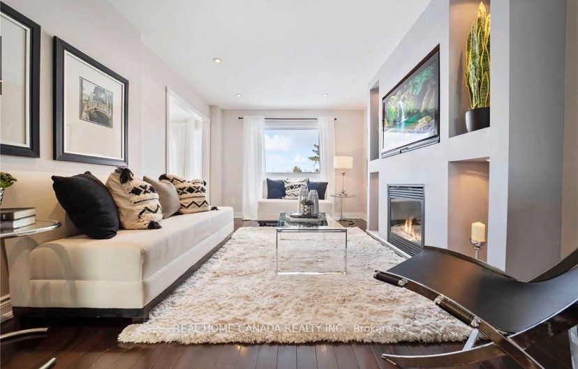 5315 Huntingfield Drive