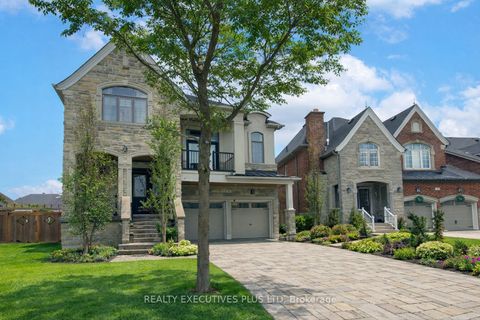 10 Sim Hill Crescent King ON L7B 0C4