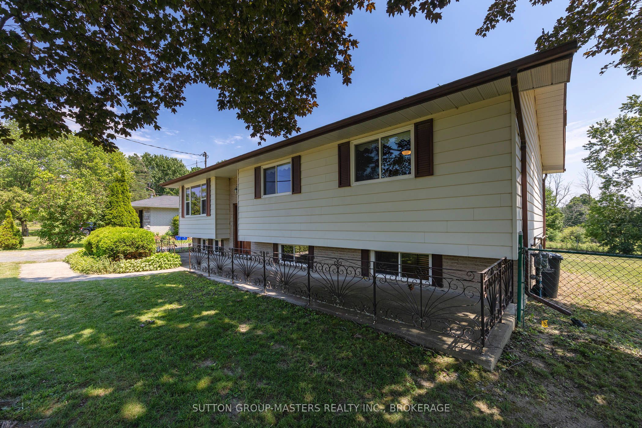 2212 Battersea Road