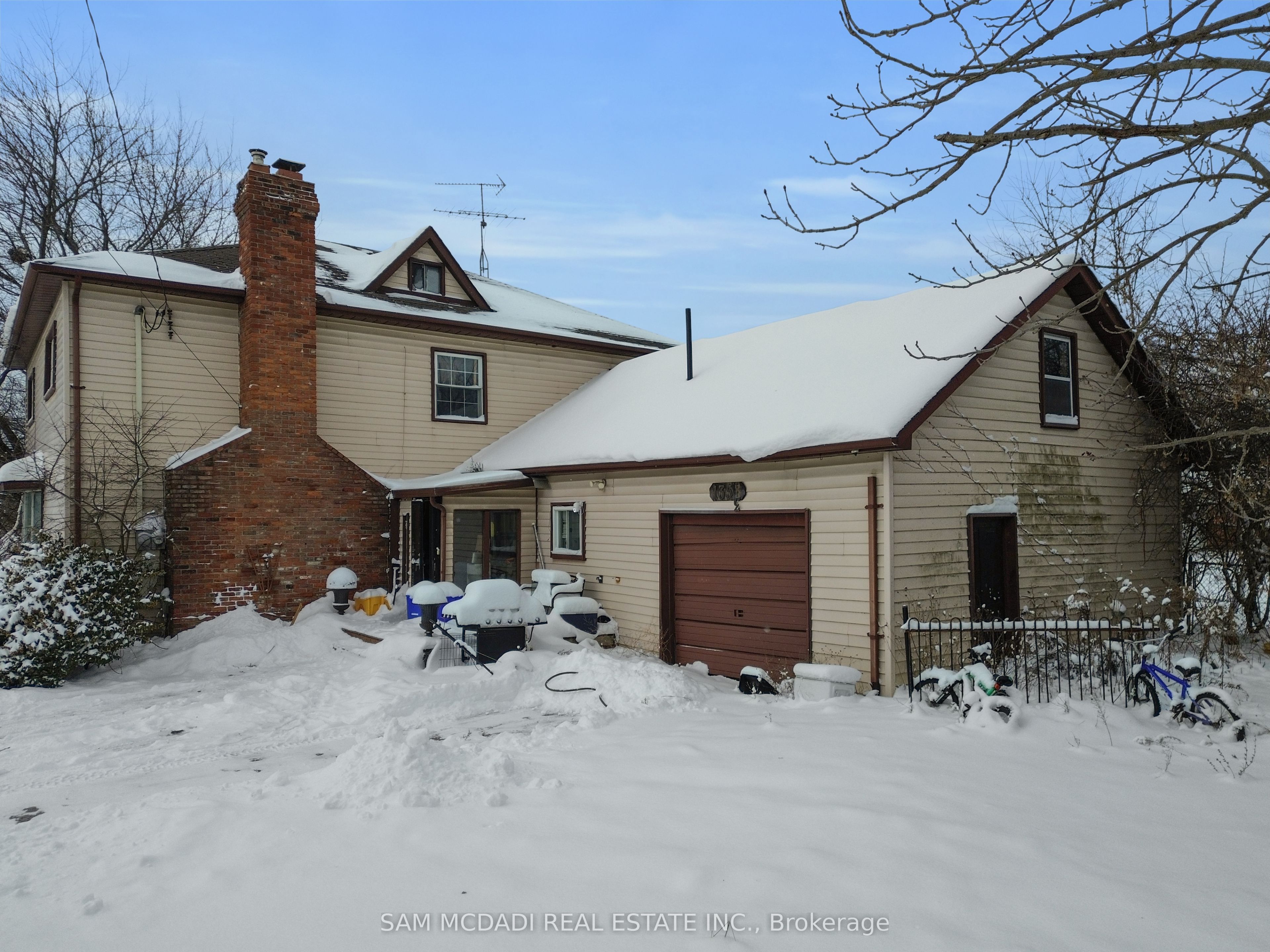 10025 Britannia Road